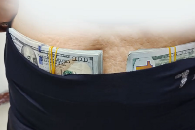 女子入境时藏3.1万美元在内衣和腰腹部所穿的弹力带内，被海关查获