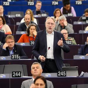 尚有三大关键领域待定！美欧关税协议细节仍未最终落锤