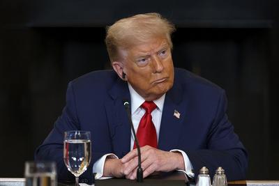 特朗普：8月1日起对加拿大进口商品征收35%关税