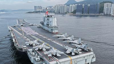 山东舰航母编队结束访问活动离开香港