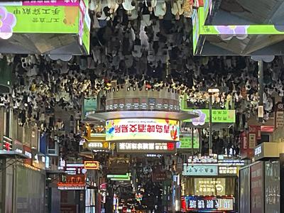 夏夜台东，“青岛啤酒交易所”持续火爆