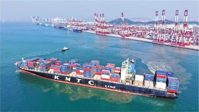 港无界 “链”全球——山东港口加快由“单一港口运营商”向“供应链综合服务商”转型升级