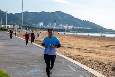 走5公里和跑5公里，哪个对身体益处更大？答案出乎意料