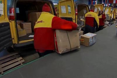 美关税新规带来不确定性，25国宣布暂停对美寄送包裹