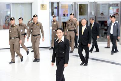 泰国被停职总理佩通坦被宪法法院裁决违宪，即日解职