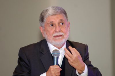 不买俄油就降关税？美国这招不好使了，巴西印度接连拒绝