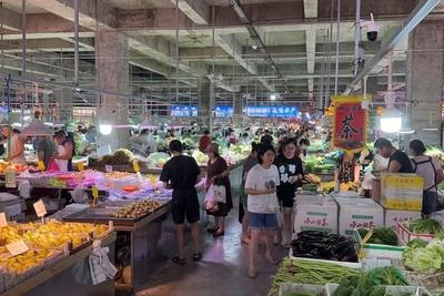 便民摊点群“原地”入室，青岛人记忆中的这个市场焕新亮相
