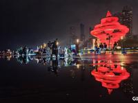 晚风轻拂，雨后五四广场风景如画