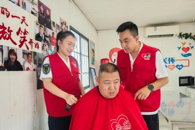 社区服务、环境清洁……99公益日，青岛志愿者用暖心行动传递城市文明