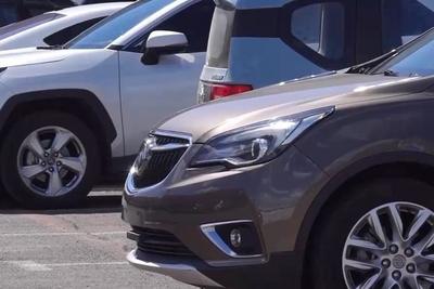 女子名下竟有138辆车！起底“背户车”犯罪链条