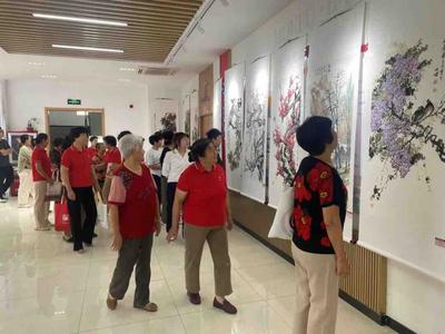 青島市美術(shù)書法攝影巡展走進(jìn)嶗山區(qū)