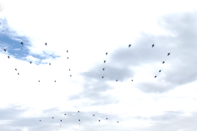 壮观！空中梯队组成“80”字样，伟大抗战精神不朽