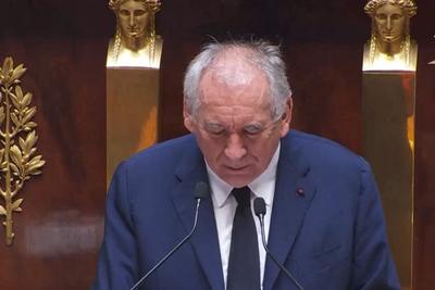 法国政府未通过信任投票，总理贝鲁被迫辞职