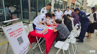 問需于民進社區，青島巴士志愿者在行動