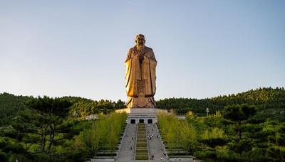 望岳谈｜孔子2576岁了，为何还是顶流？