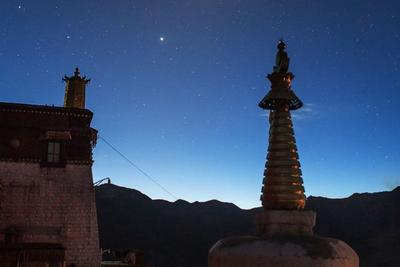 一起看！双星伴月观赏攻略来了