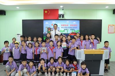 护航学子出行路！青岛巴士志愿者走进校园开展安全教育