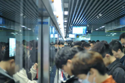 俩月载客405万人次！青岛蓝谷快线满载城乡温情与美好