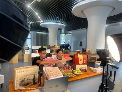 直播賣農品、開辦網紅民宿……青島市供銷社多維打造消費新圖景