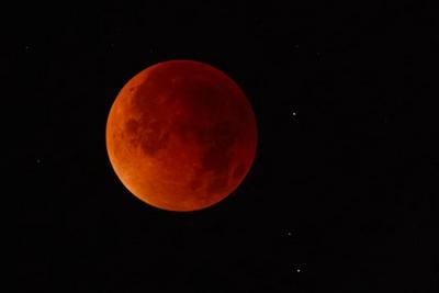 血月招灾？别让迷信辜负了宇宙级浪漫