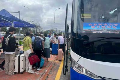 “出门就上车、下车进校园”！高校新生在青岛坐上“点对点、一站式”直通车