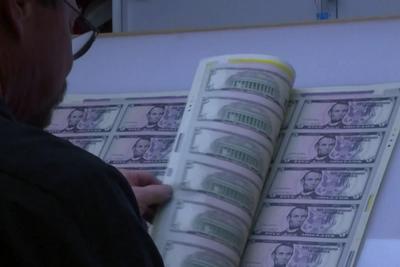 美政府面临“停摆”倒计时，两党依旧争论难休