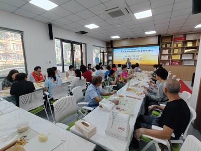 青大麥島社區：文化“兩創”浸潤社區 居民巧手制披薩
