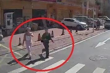 禮讓行人、護佑生命！青島巴士駕駛員擦亮城市文明底色