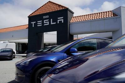 美国将调查近290万辆“完全自动驾驶”特斯拉汽车