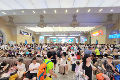 10月2日，全社会跨区域人员流动量预计近2.9亿人次