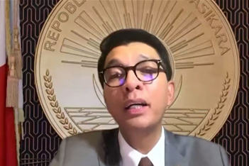 马达加斯加总统：已转移至“安全的地方”
