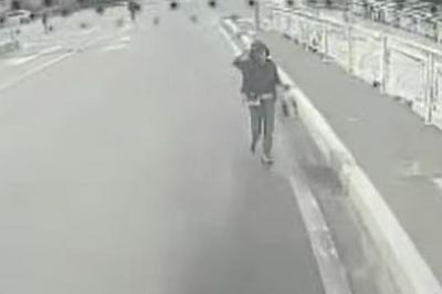 從細節感受城市溫度，青島巴士司機“跑來等”獲乘客點贊