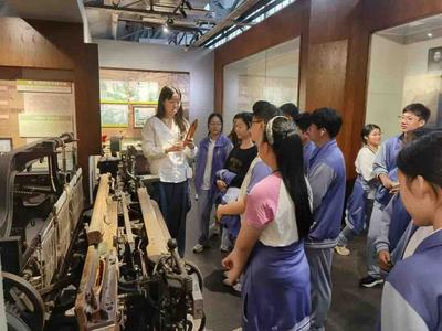 館校聯動育新人，探尋青島“母親工業”的歷史