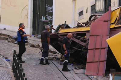 美政府“停摆”20天：核安全局近乎“放空” ，白宫开始大兴土木