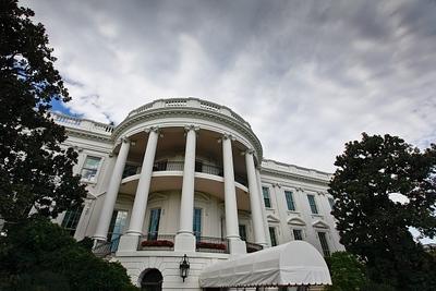 美国卫生部​​​​​​​“误裁”778名员工