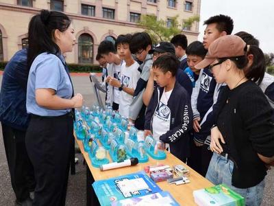 檢警聯合進校園普法，城陽檢察院開展“普法嘉年華”活動