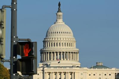 美国政府“停摆”不发工资，空管无奈打第二份工