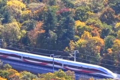 假期第一天，全国铁路预计发送旅客2300万人次