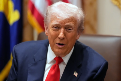 特朗普向遭枪杀的政治盟友柯克追授总统自由勋章