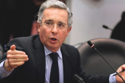 哥伦比亚前总统乌里韦案二审改判无罪