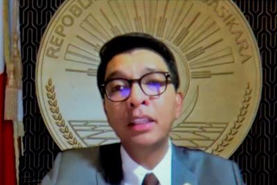 军方接管、总统不认……马达加斯加危机持续