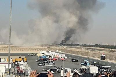 一架飞机在迪拜航展飞行表演中坠毁