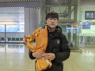 青岛全运会首金得主倪志欣载誉归来！