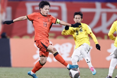 U17男足亚预赛中国队12∶0战胜文莱队，赵松源独中六元