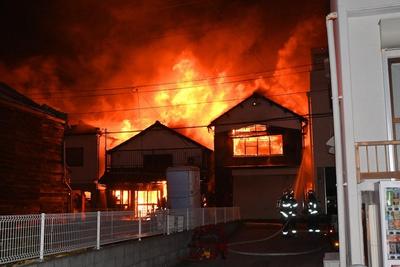 日本大分市发生火灾，超170栋建筑被烧、1人失踪