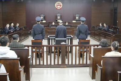 受贿1.17亿余元，黑龙江省人大常委会原党组成员李显刚一审被判无期