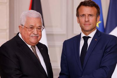 法国总统会见巴勒斯坦总统，重申支持“两国方案”