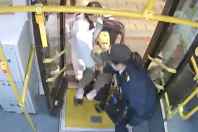 微光如炬点亮文明！青岛巴士驾驶员用行动诠释“诚载美好”