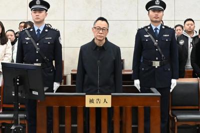 云南省委原常委、省政府原副省长李石松受贿案一审宣判