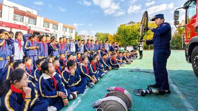 市北区举行“校园消防辅导员”聘任启动仪式暨“市北消防大讲堂”活动